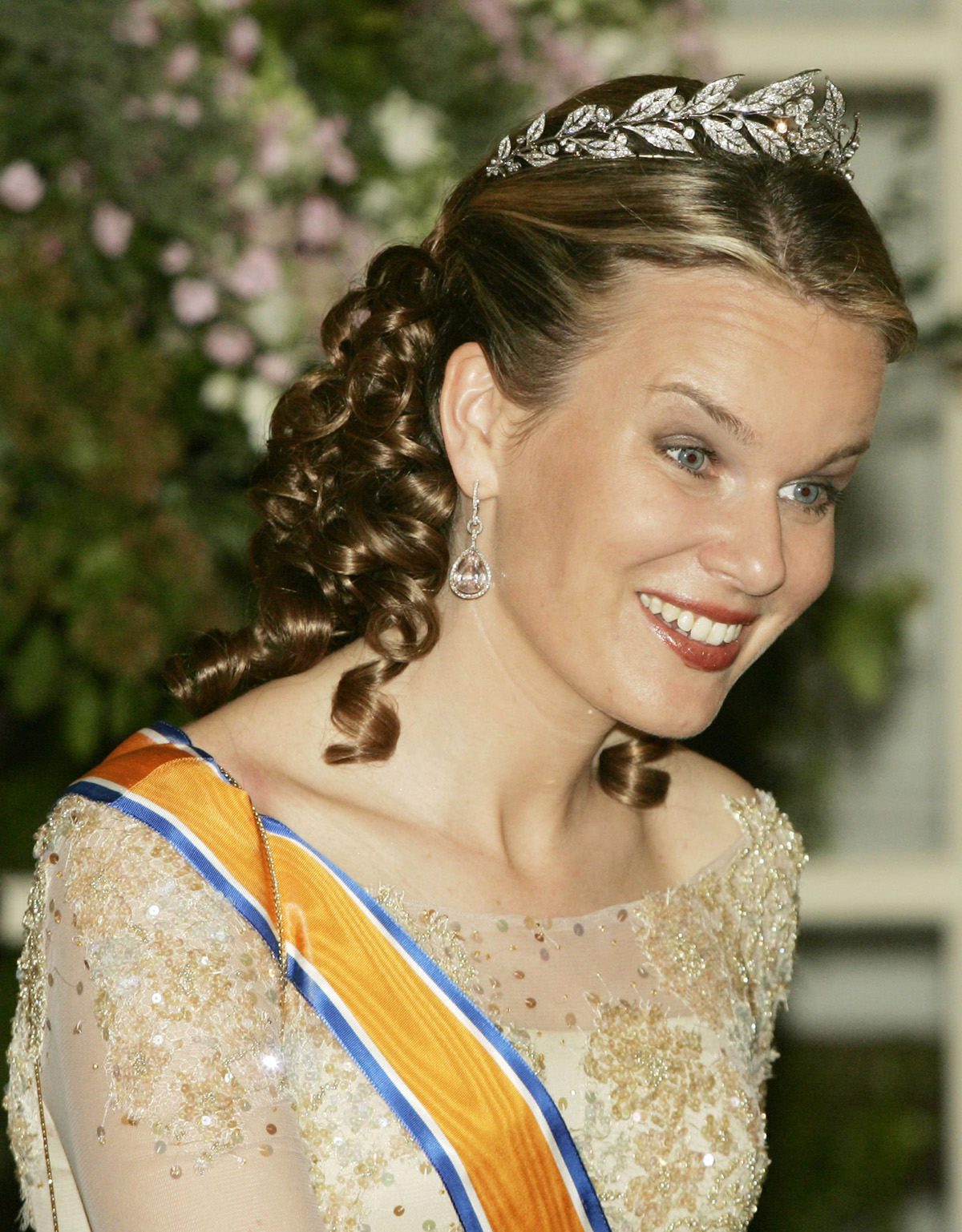 The Duchess of Brabant attends a state banquet at Laeken for the visiting Queen of the Netherlands on June 20, 2006 (Mark Renders/Getty Images)