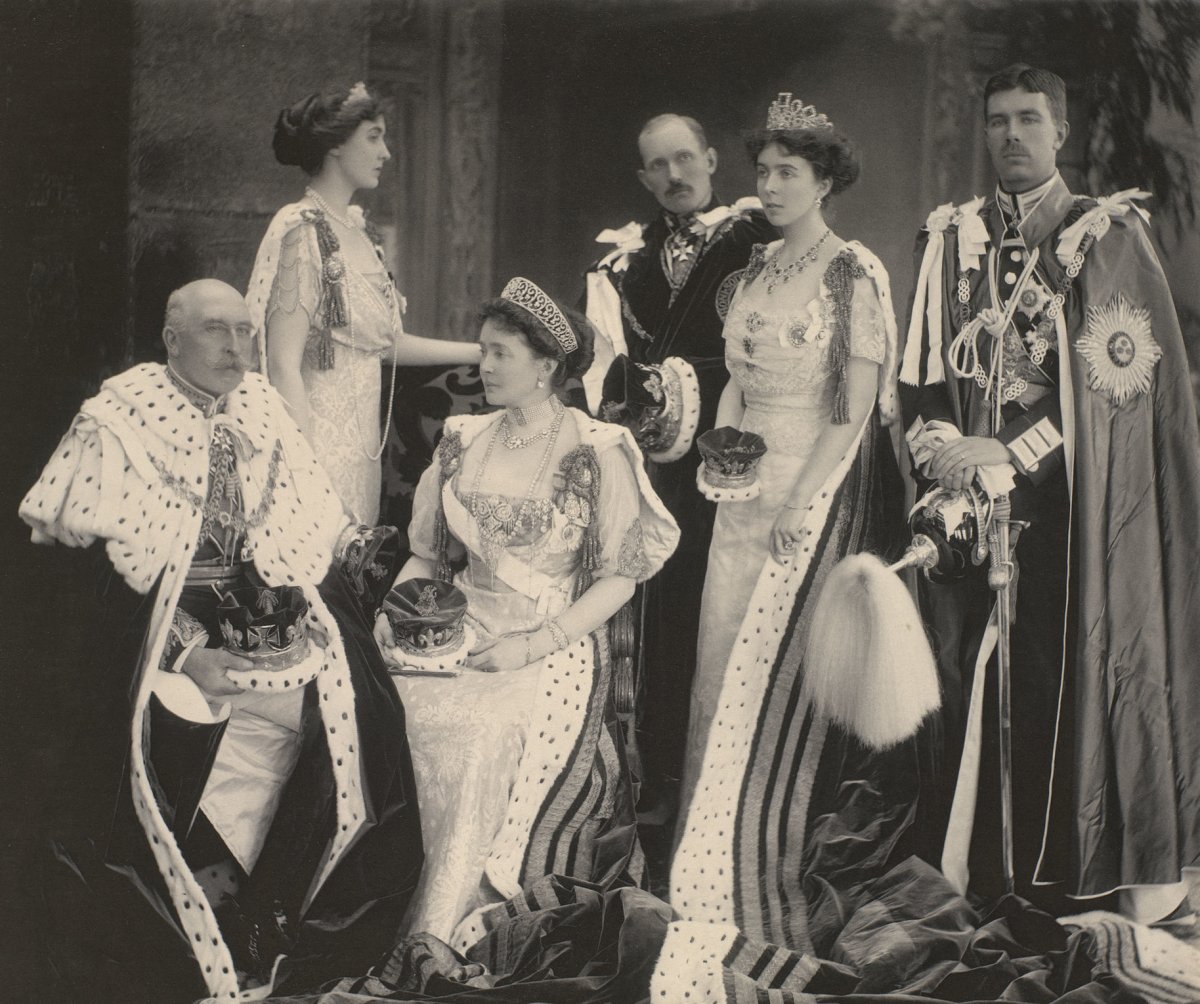 The Duke and Duchess of Connaught pose with their children for a family portrait at the time of the June 1911 coronation in London (Royal Collection Trust)