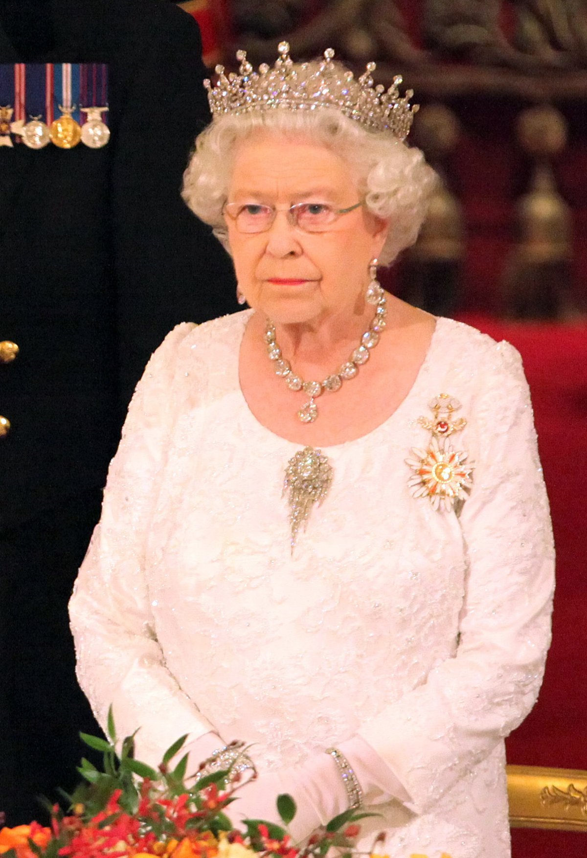 Queen Elizabeth II hosts a state banquet in honor of the President of Turkey at Buckingham Palace in London on November 22, 2011 (Dominic Lipinski - WPA Pool/Getty Images)