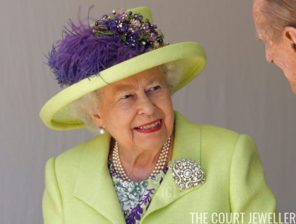 The Queen wears the brooch at the wedding of the Duke and Duchess of Sussex, May 2018 (ALASTAIR GRANT/AFP/Getty Images)