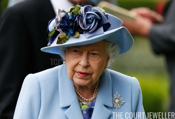 ADRIAN DENNIS/AFP/Getty Images