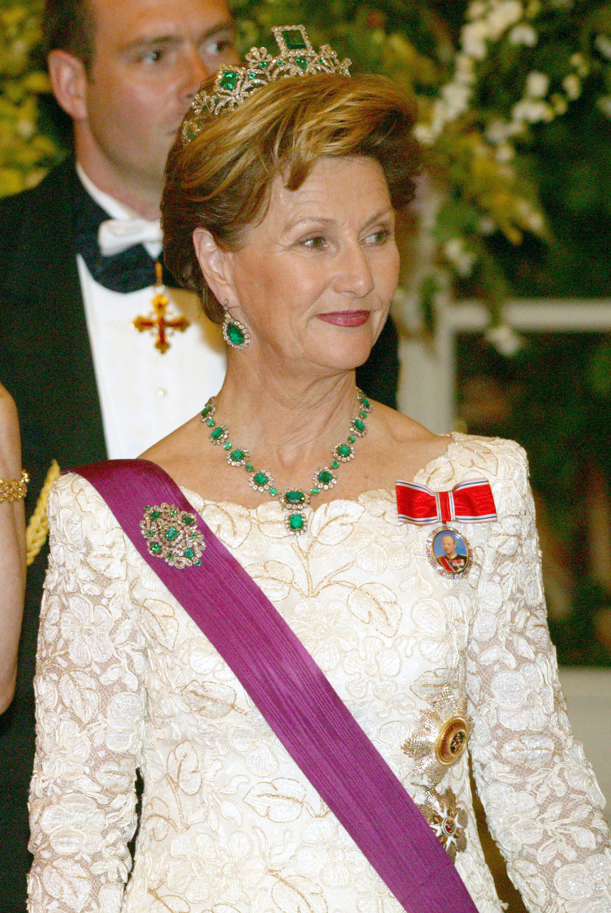 Queen Sonja of Norway attends a state banquet in Brussels on May 20, 2003 (Mark Renders/Getty Images)