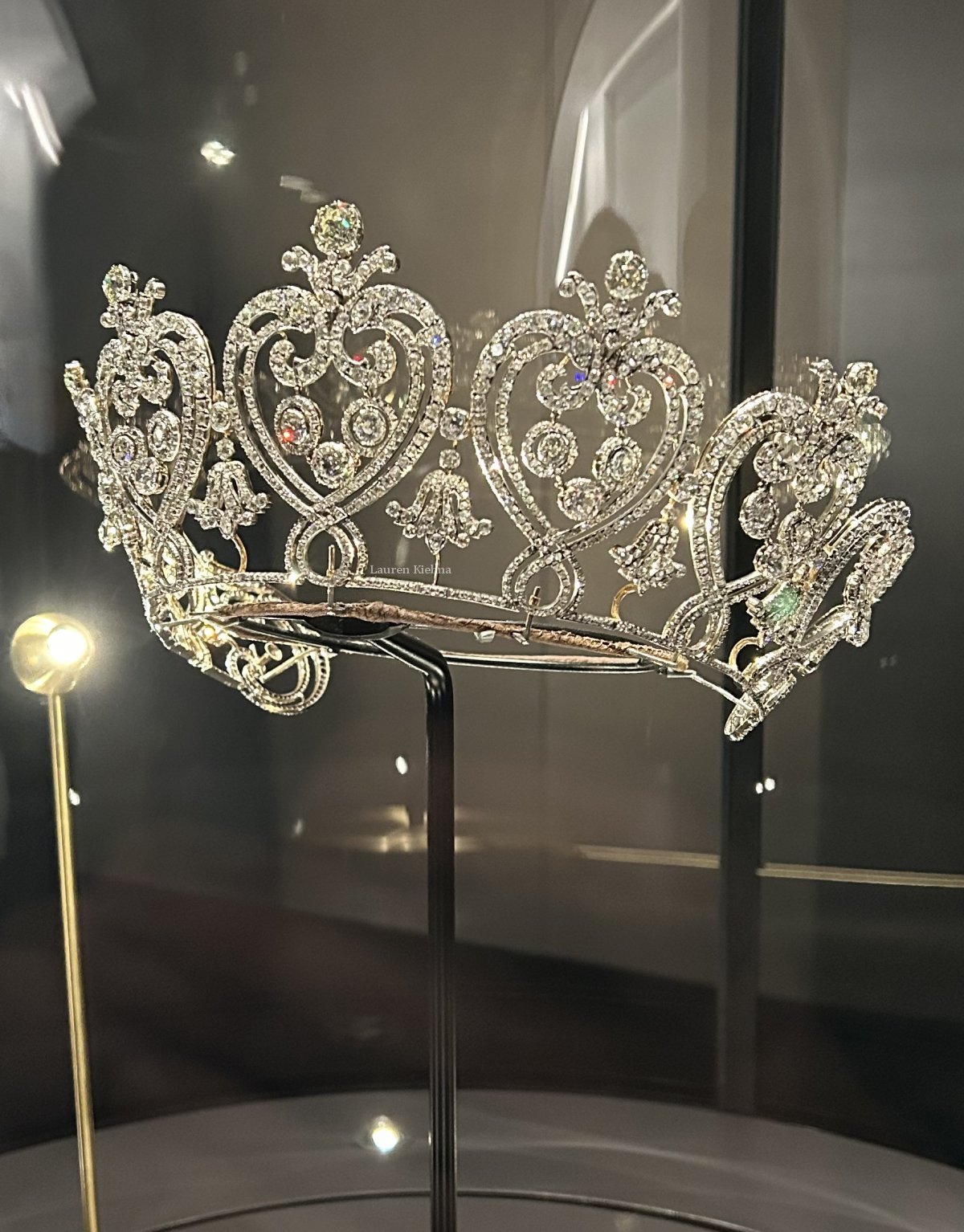 The Manchester Tiara, displayed as part of the Cartier exhibition at the Victoria & Albert Museum in London, April 2025 (Photo © Lauren Kiehna)