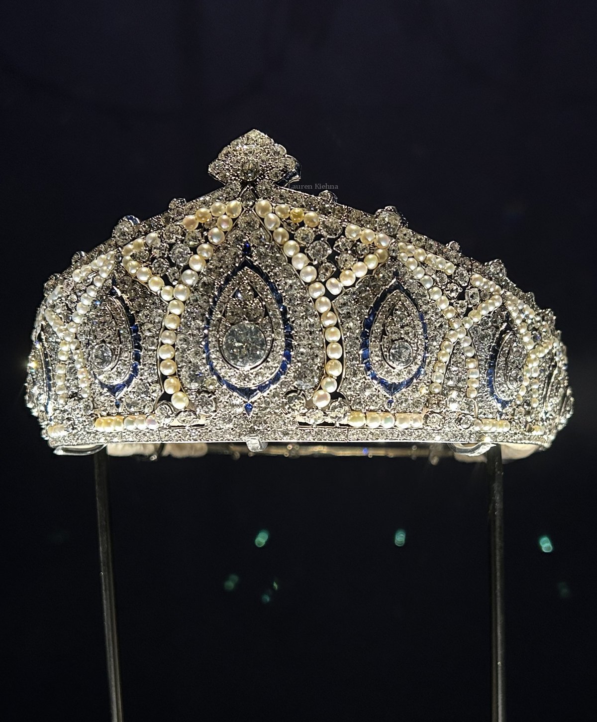 The Cartier Indian Tiara, displayed as part of the Cartier exhibition at the Victoria & Albert Museum in London, April 2025 (Photo © Lauren Kiehna)