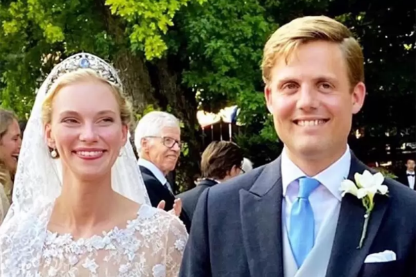 Archduchess Gabriella of Austria and Prince Henri of Bourbon-Parma on their wedding day in Austria, September 12, 2020 (Instagram)