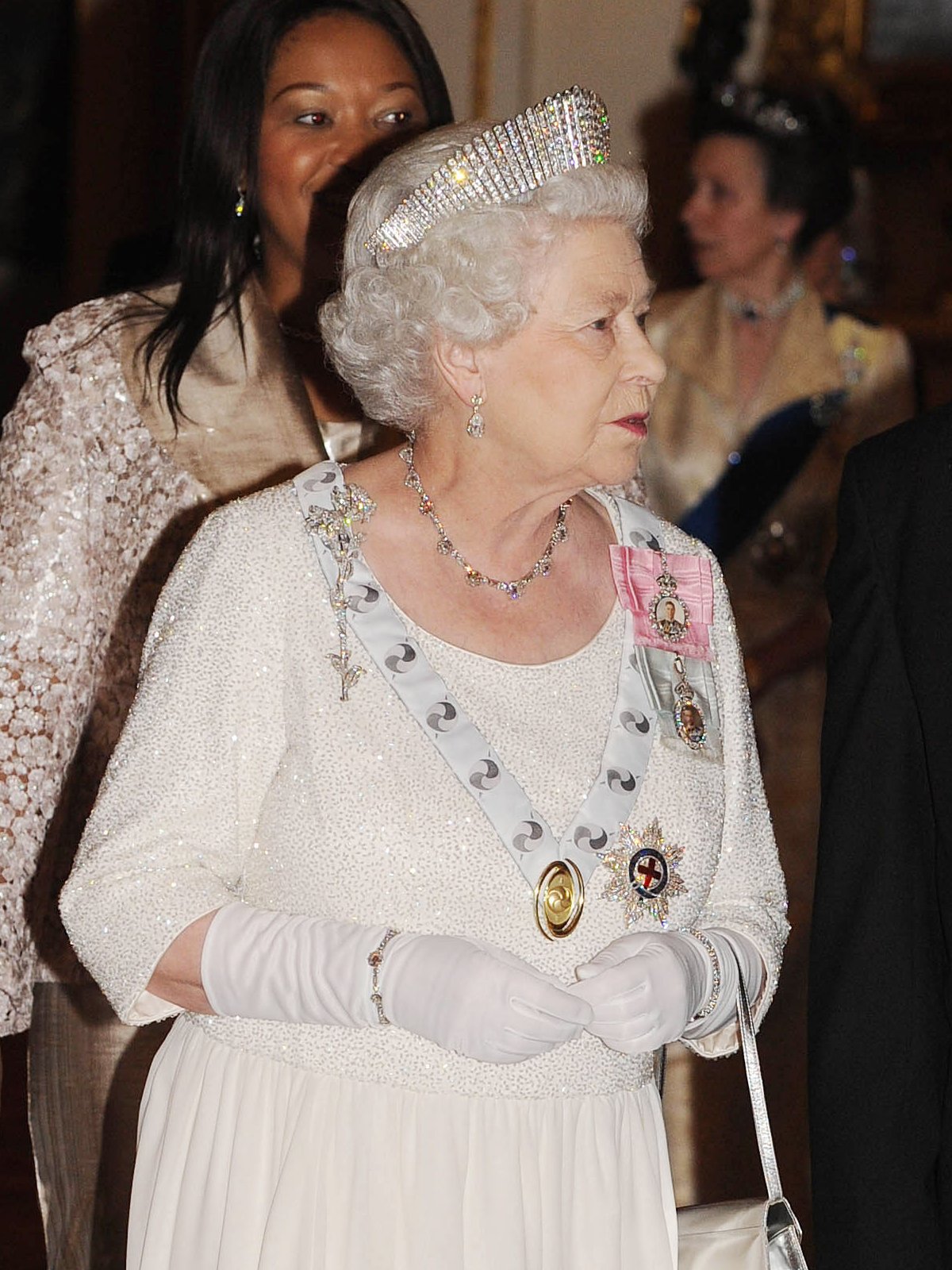 Queen Elizabeth II hosts a state banquet for the President of South Africa at Buckingham Palace in London on March 3, 2010 (David Crump/WPA Pool/Getty Images)