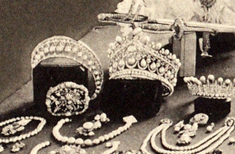 The Bolin tiara displayed on the famous "jewel table," ca. 1922