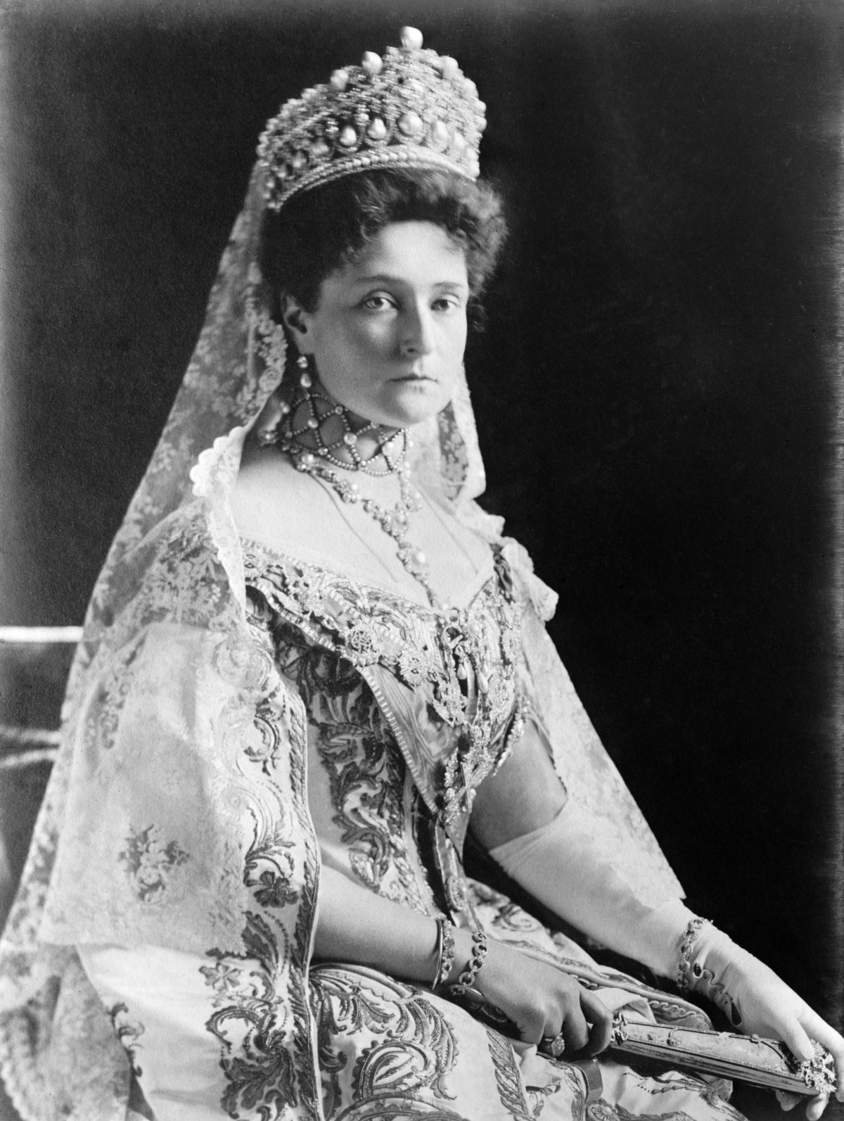 Empress Alexandra Feodorovna, photographed by Boasson and Eggler St. Petersburg Nevsky 24