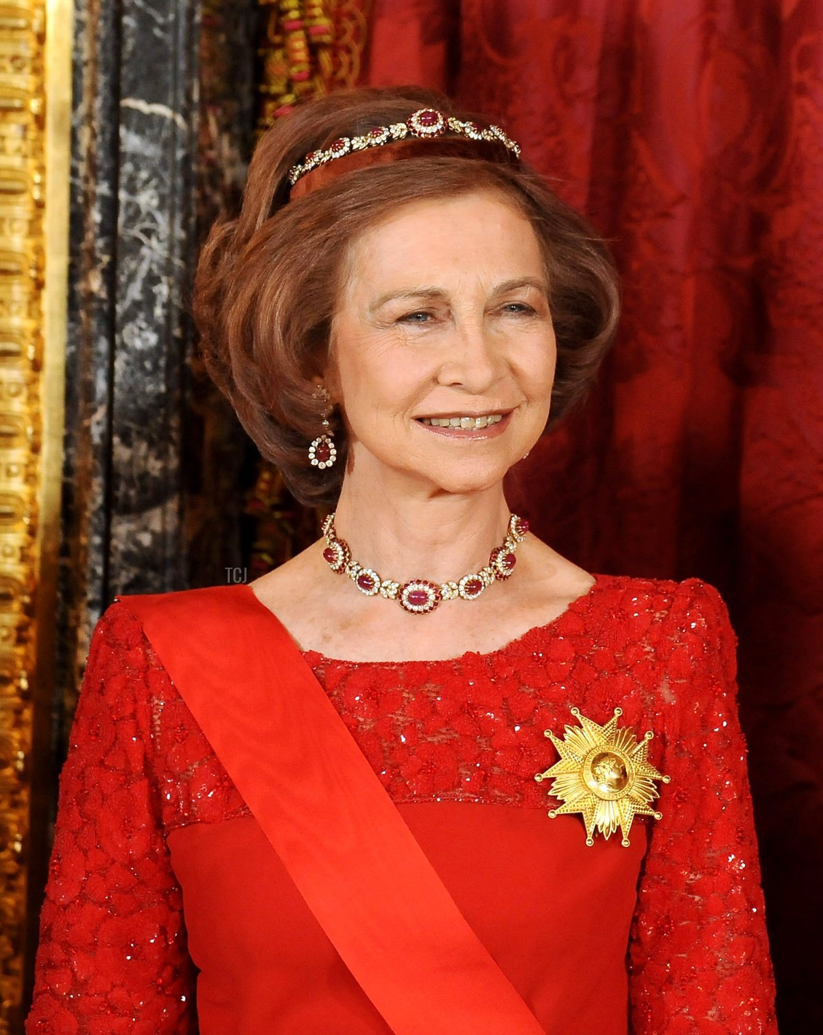 Queen Sofia of Spain attends a state dinner in honor of the President of France, April 2009