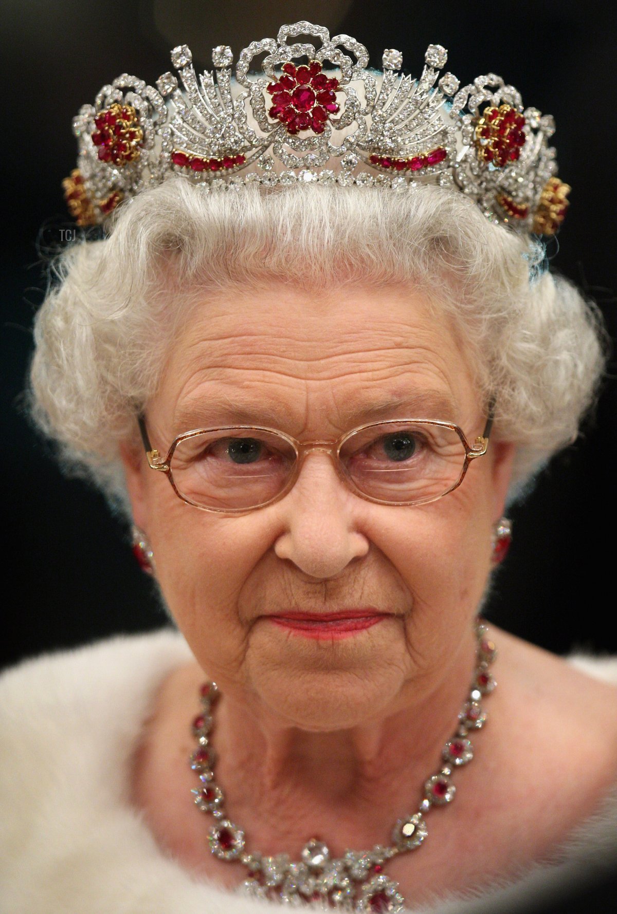 Queen Elizabeth II of the United Kingdom attends a banquet in Slovenia, 2008