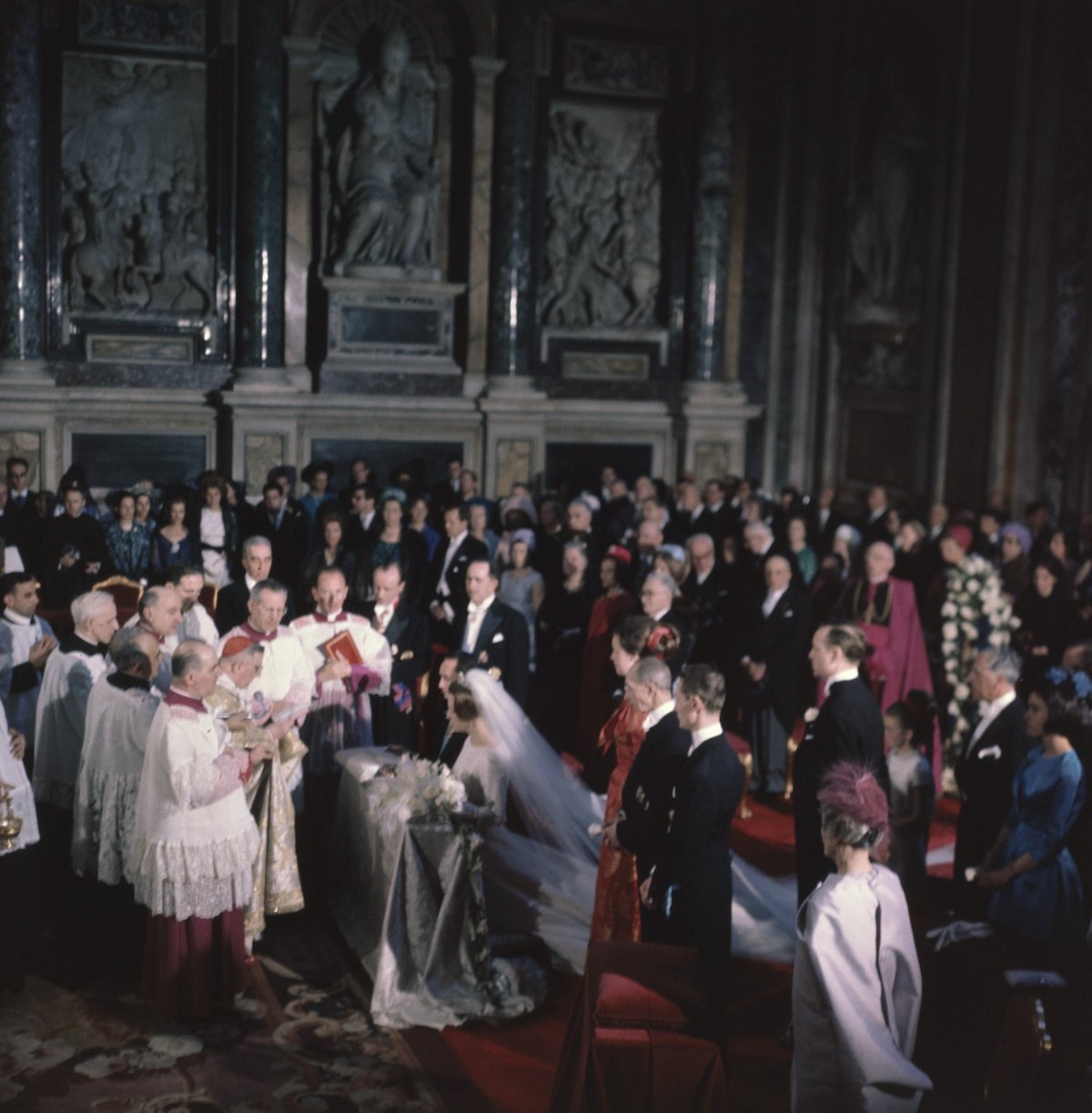 Princess Irene of the Netherlands marries Prince Carlos Hugo of Bourbon-Parma, Apr 1964
