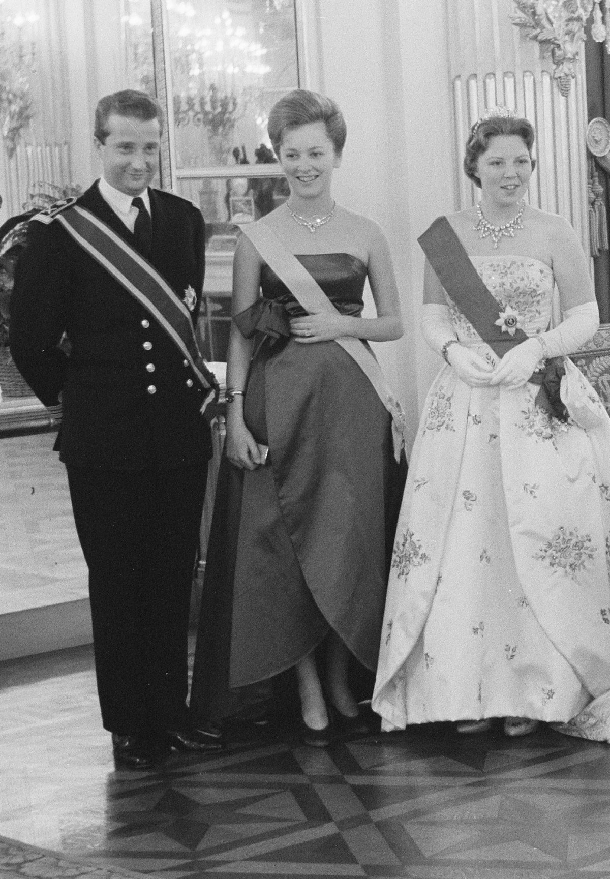 Second day of the Royal visit to Belgium, arrival and visit to Plantin Museum, May 1960