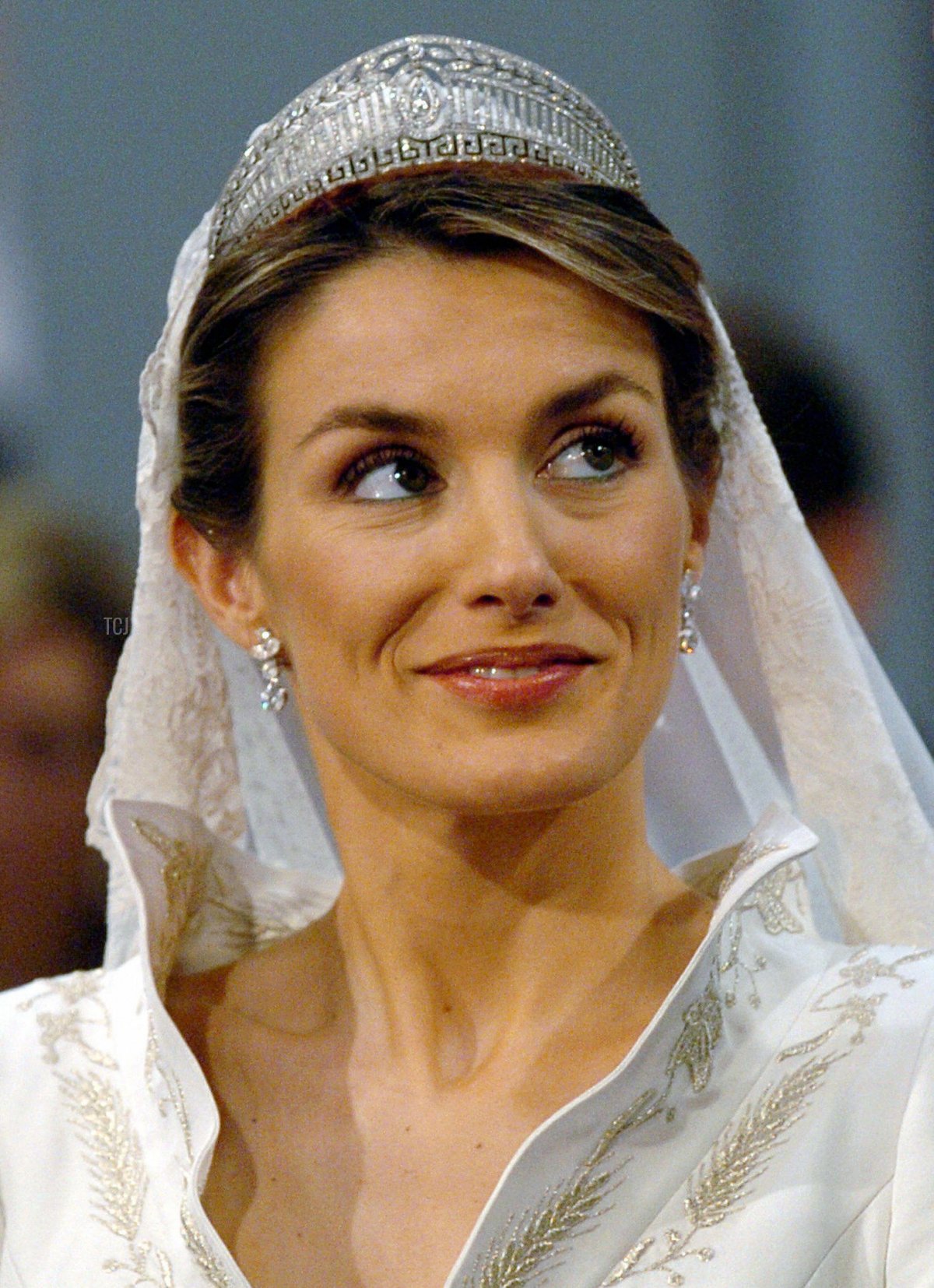 Picture taken 22 May 2004 shows newly-wed Princess Letizia standing in Madrid's Basilica of Atocha 22 May 2004