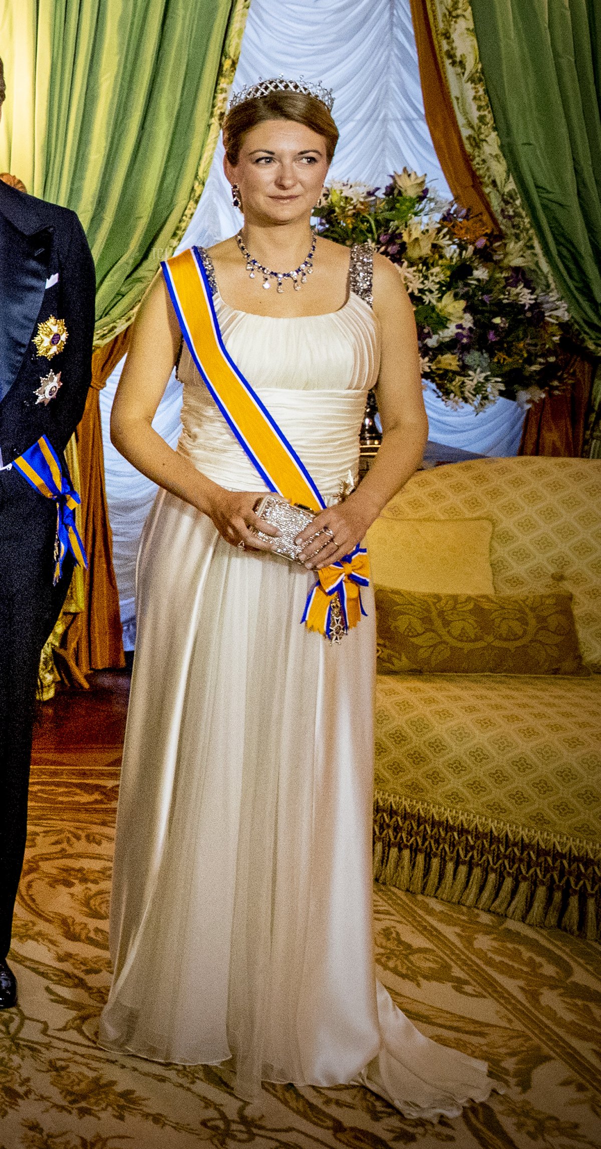 Hereditary Grand Duke Guillaume of Luxembourg, Grand Duchess Maria Teresa of Luxembourg, King Willem-Alexander of The Netherlands, Queen Maxima of The Netherlands, Grand Duke Henri of Luxembourg and Hereditary Grand Duchess Stephanie of Luxembourg during the official picture at the state banquet in the Grand Ducal Palace on May 23, 2018 in Luxembourg, Luxembourg