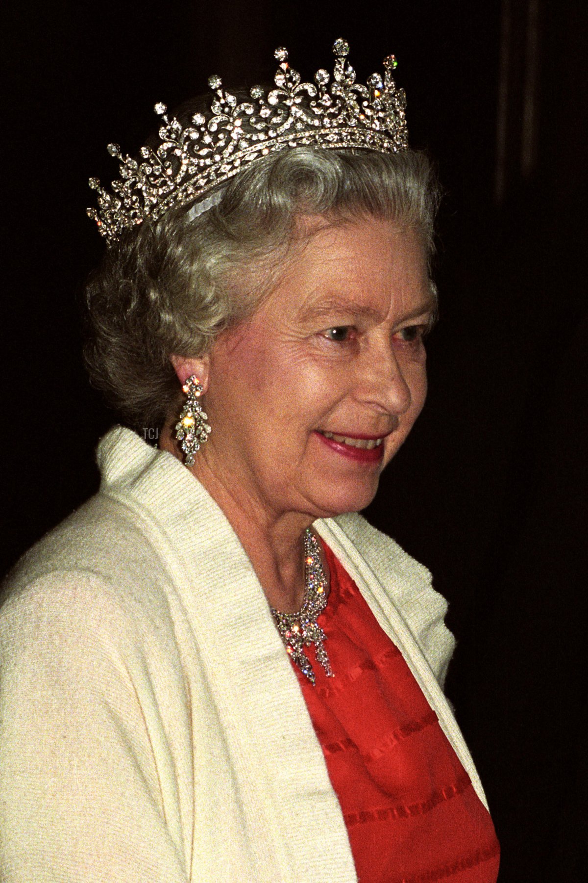 The Queen as she arrives at the National Theatre in Prague for a music concert, on the 2nd day of her stay in the Czech Republic, 28 Mar 1996