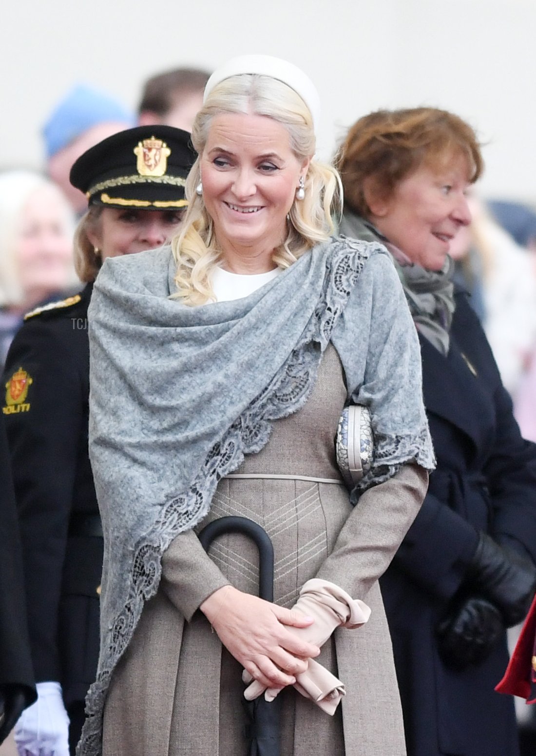 Crown Princess Mette-Marit and Queen Sonja at the official welcoming service of Their Majesties King Willem-Alexander and Queen Maxima at The Royal Palace on November 9, 2021 in Oslo, Norway