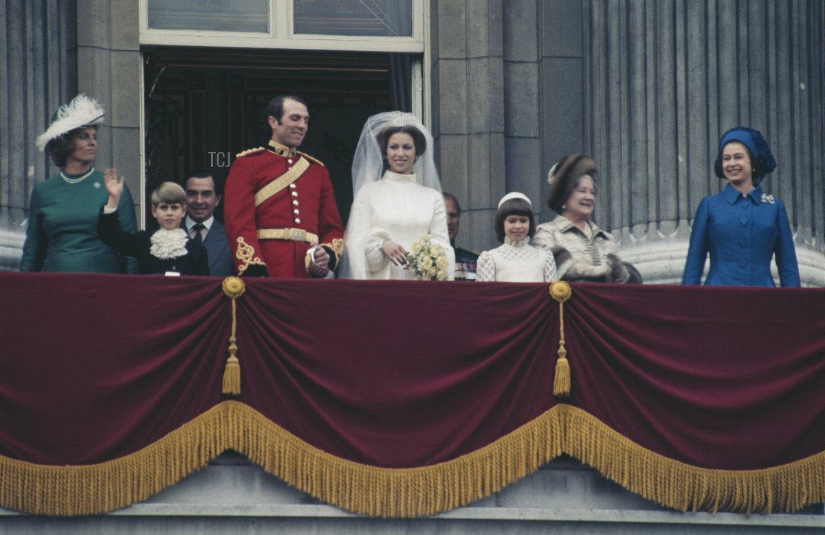 Anne, the Princess Royal and Mark Phillips pose on the balcony of Buckingham Palace in London, UK, after their wedding, 14th November 1973. Also pictured are Queen Elizabeth II and the Queen Mother