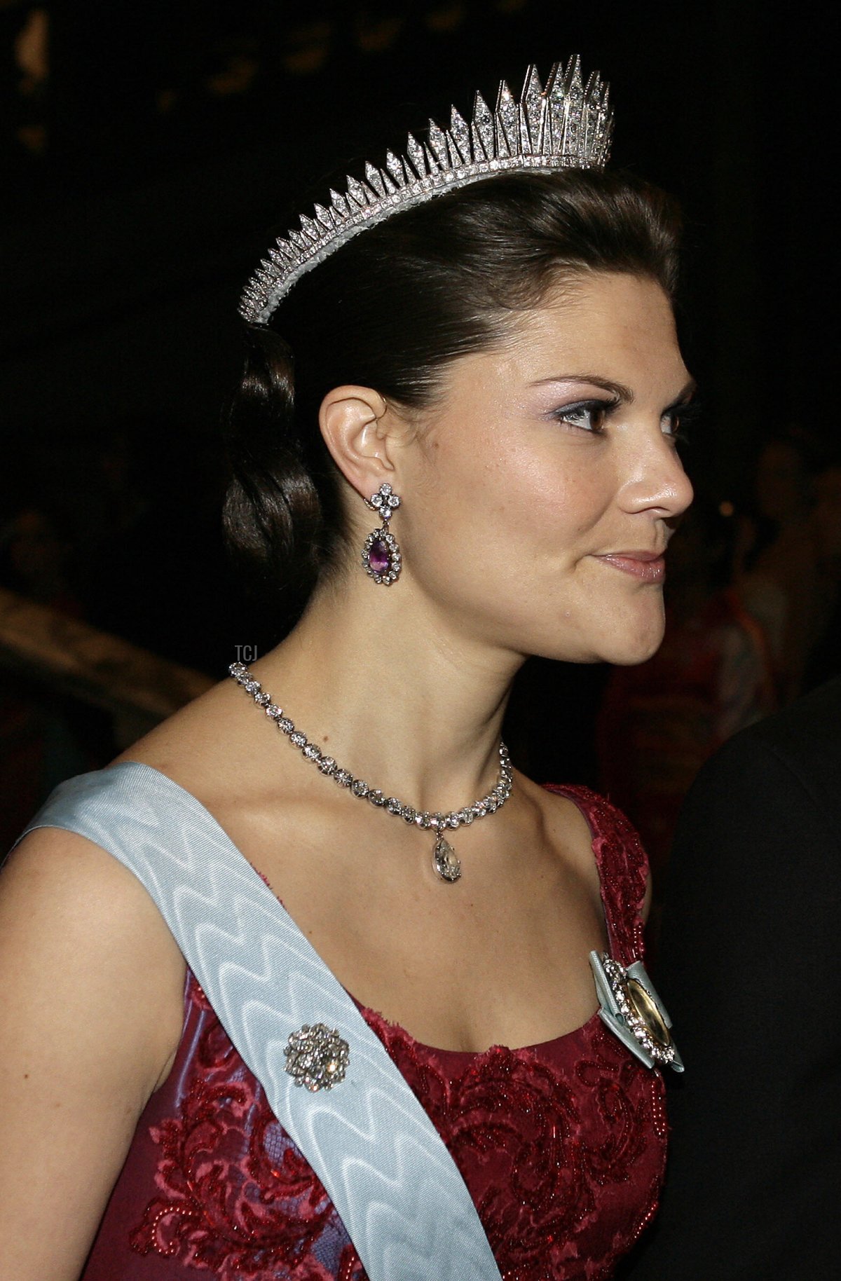 Swedish Crown Princess Victoria walks in to the Nobel banquet at the Stockholm City Hall, 10 December 2006