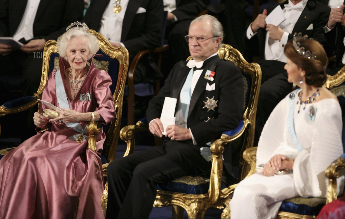 Princess Lilian of Sweden, King Carl XVI Gustaf of Sweden and Queen Silvia of Sweden attend the Nobel Foundation Prize 2006 at the Concert Hall on December 10, 2006 in Stockholm, Sweden