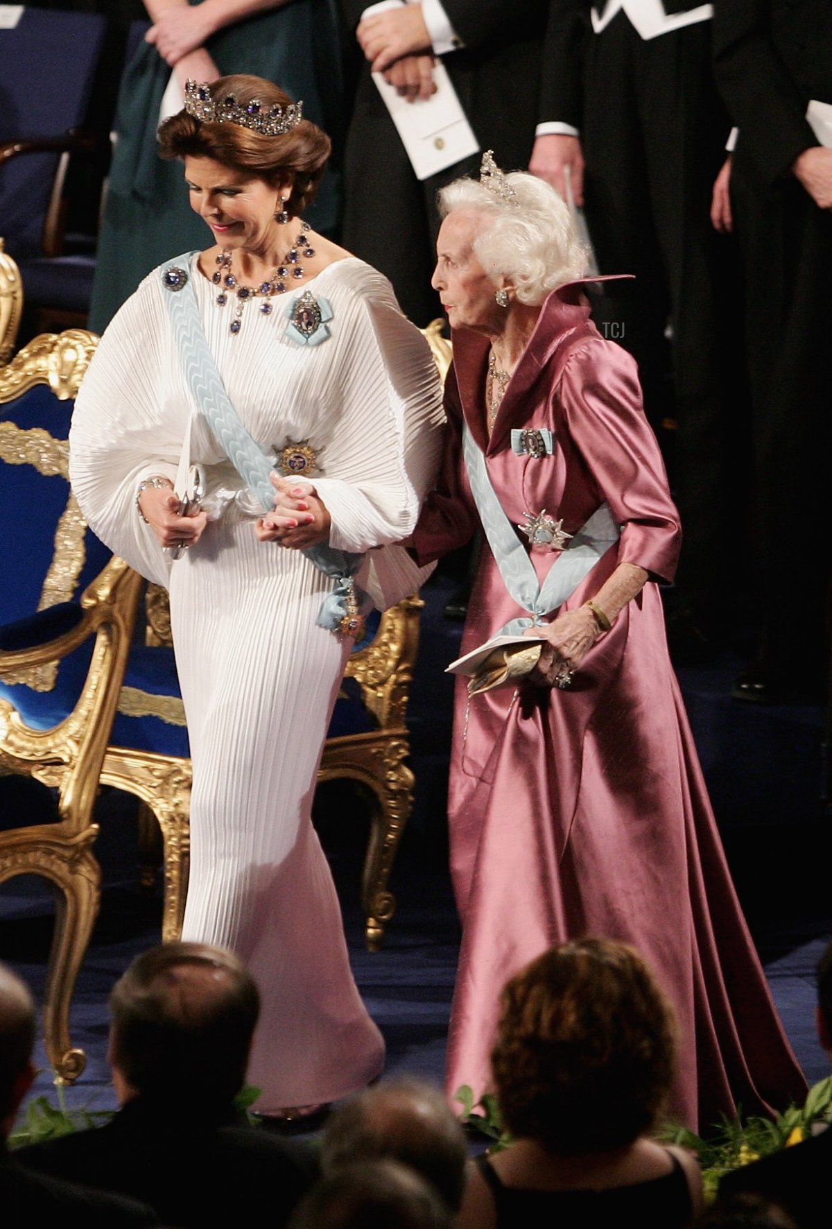 Queen Silvia of Sweden (L) Princess Lilian of Sweden (C) and Crown Princess Victoria of Sweden (R), arrive at the concert hall to attend the Nobel Foundation Prize 2006 at the Concert Hall on December 10, 2006 in Stockholm, Sweden