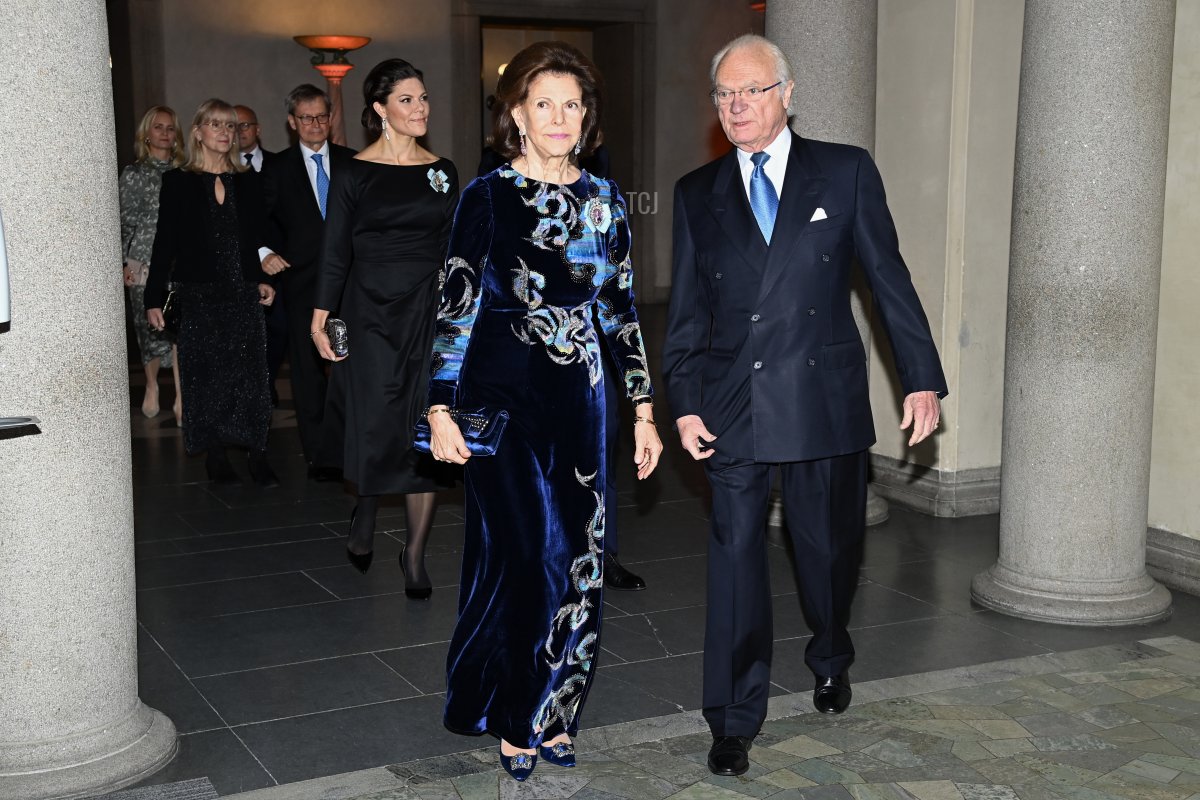 Queen Silvia of Sweden and King Carl XVI Gustaf of Sweden arrive for the Nobel Prize Awards ceremony at the Concert Hall on December 10, 2021 in Stockholm, Sweden