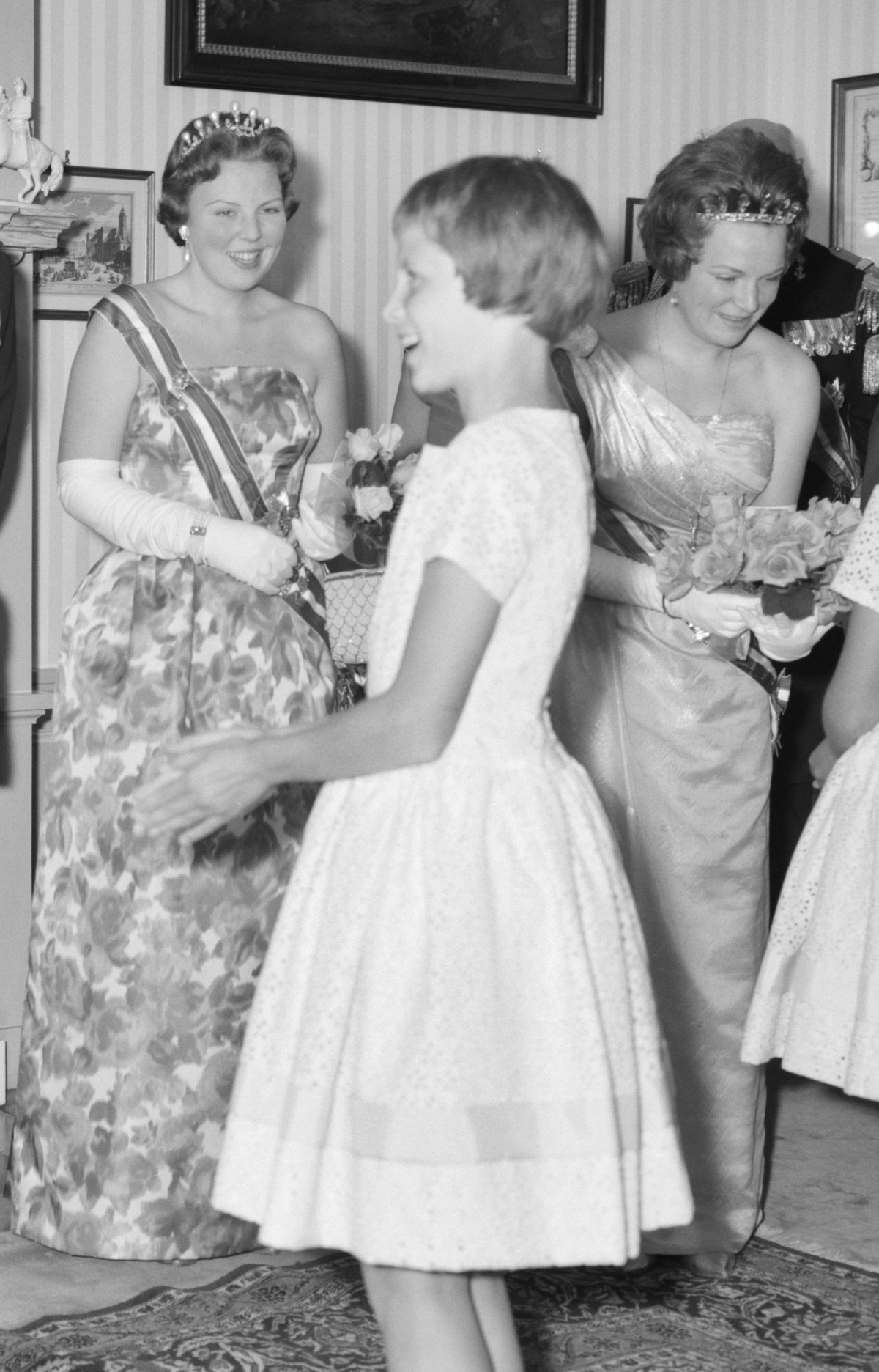 The Dutch royals attend a gala dinner at the Austrian Embassy, 18 May 1961
