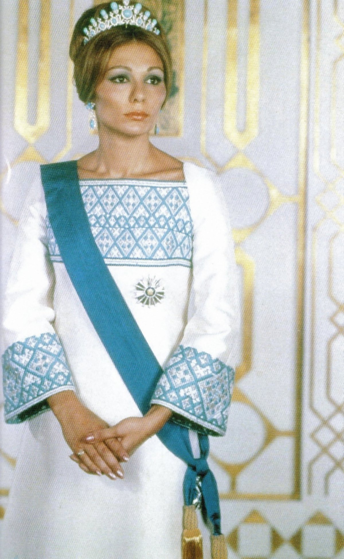 Farah Pahlavi wears turquoises for an official state portrait session, ca. 1970s