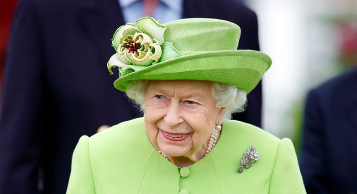 The Queen wears the Vanguard Rose Brooch at Guards Polo Club, July 2021