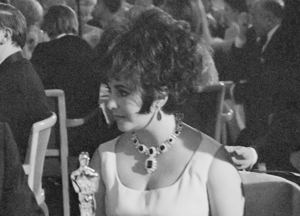 Actress Elizabeth Taylor (1932 - 2011) and her husband Richard Burton (1925 - 1984) attend the BAFTA Awards dinner at Grosvenor House in London, 26th April 1967