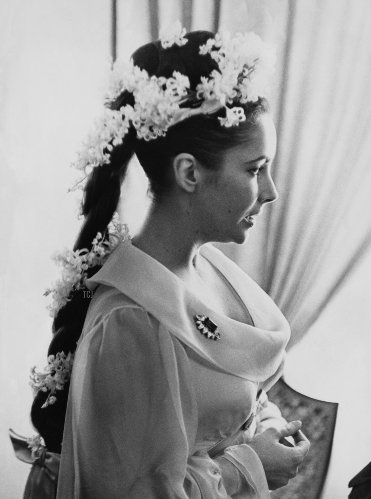 15th March 1964: British film star Elizabeth Taylor (1932 - 2011) at her first wedding to actor Richard Burton in Montreal, Canada