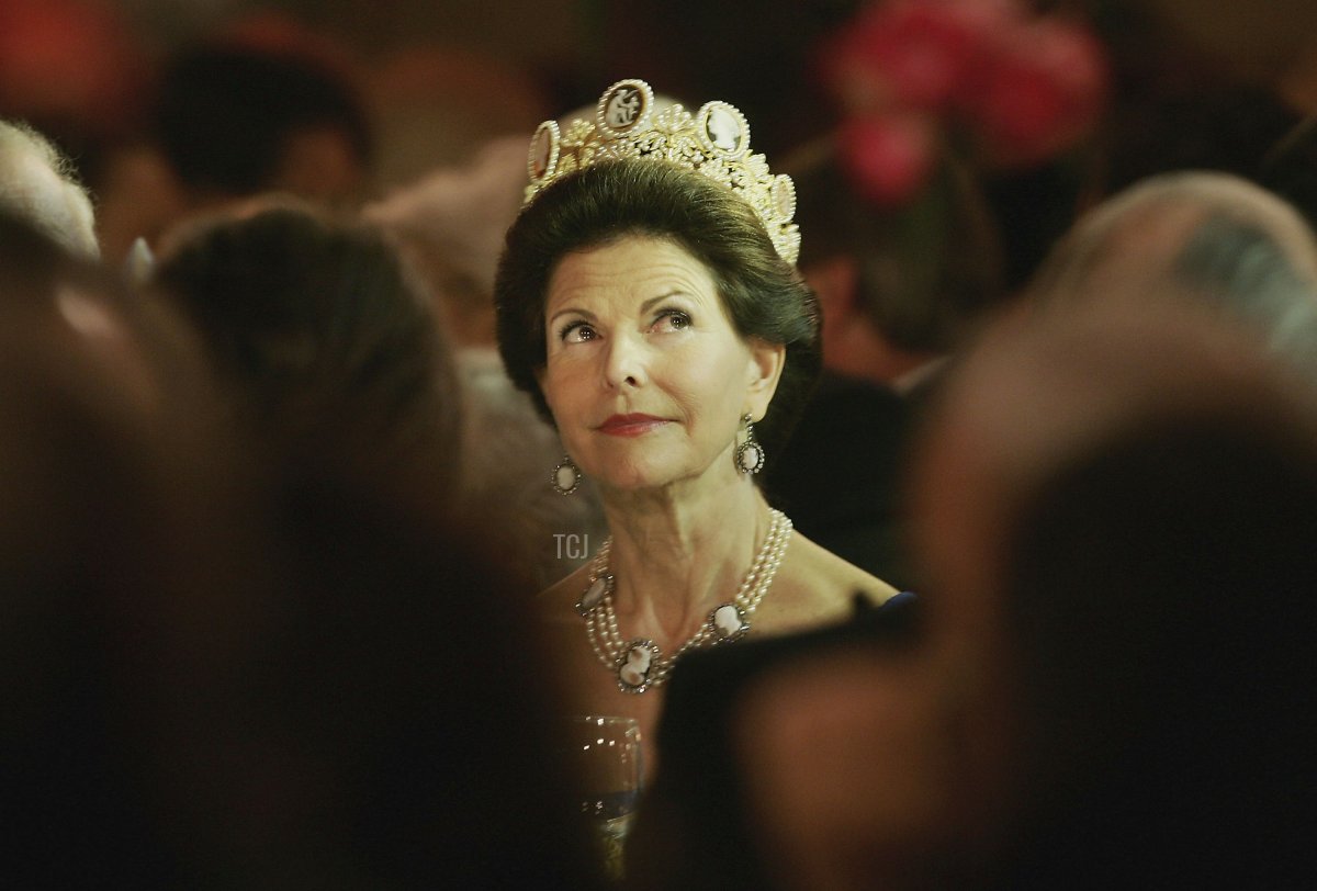 Queen Silvia of Sweden attends the Nobel Banquet at the Stockholm City Hall on December 10, 2005 in Stockholm, Sweden