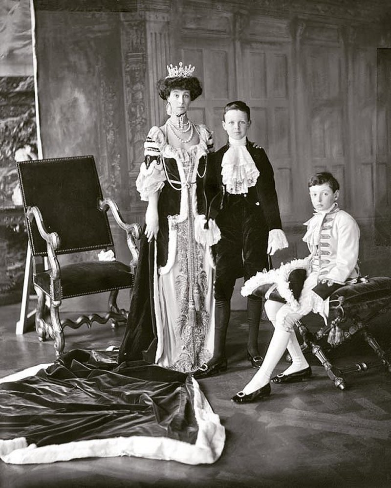 The Duchess of Marlborough with her sons at the 1911 coronation