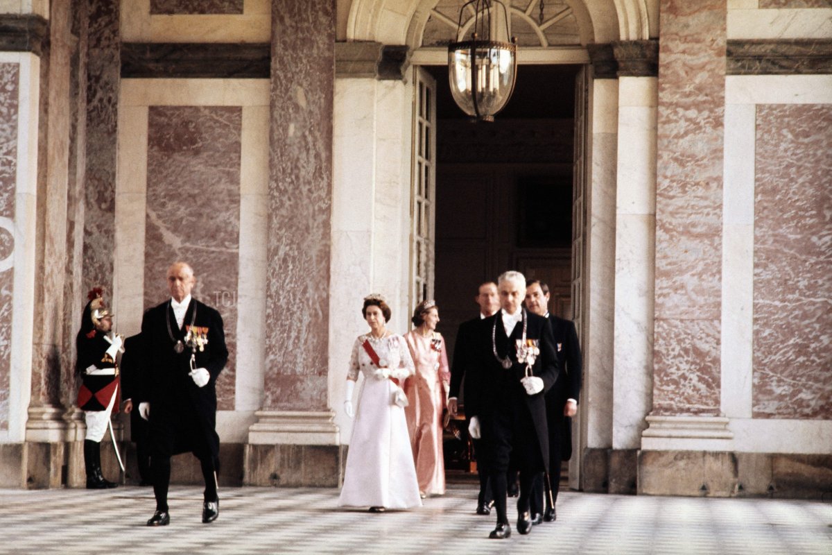 Elizabeth II of Great Britain arrives at the Trianon to attend a dinner at the Palace of Versailles, on May 15, 1972, on the first day of her State visit in France