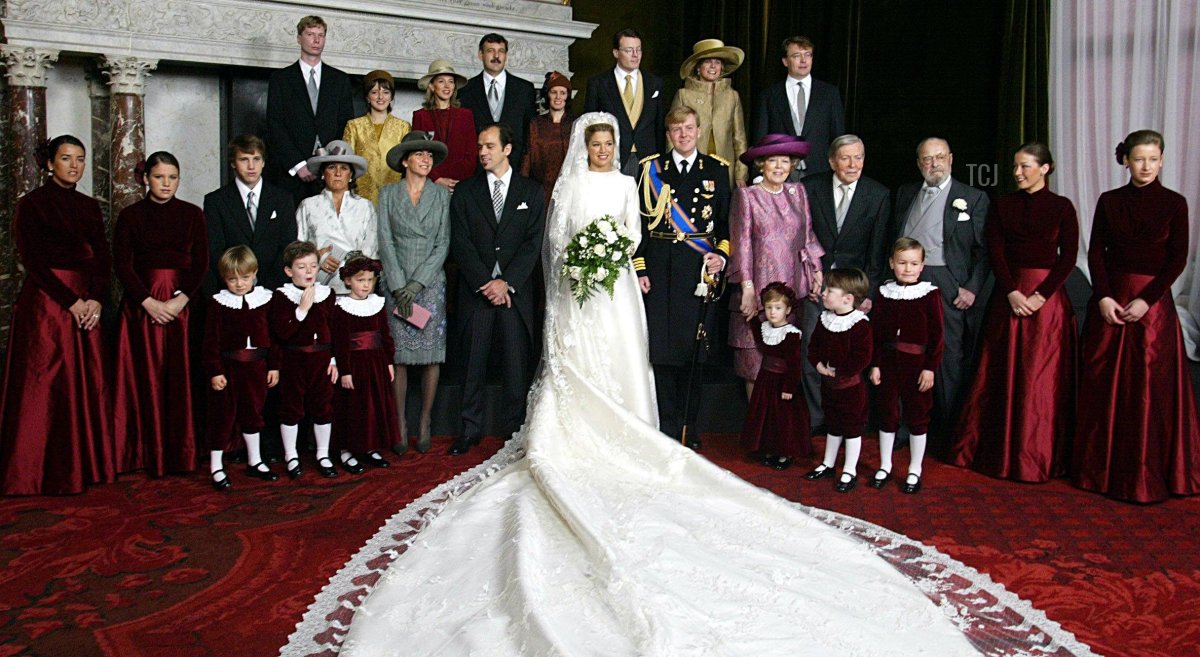 Dutch Crownprince Willem-Alexander and Maxima Zorreguieta pose for the first time in the Royal Palace in Amsterdam Saturday 02 February 2002 on the day of their wedding. Next to Willem-Alexander are his parents, Queen Beatrix and Prince Claus and Prince Bernhard, the father of Beatrix