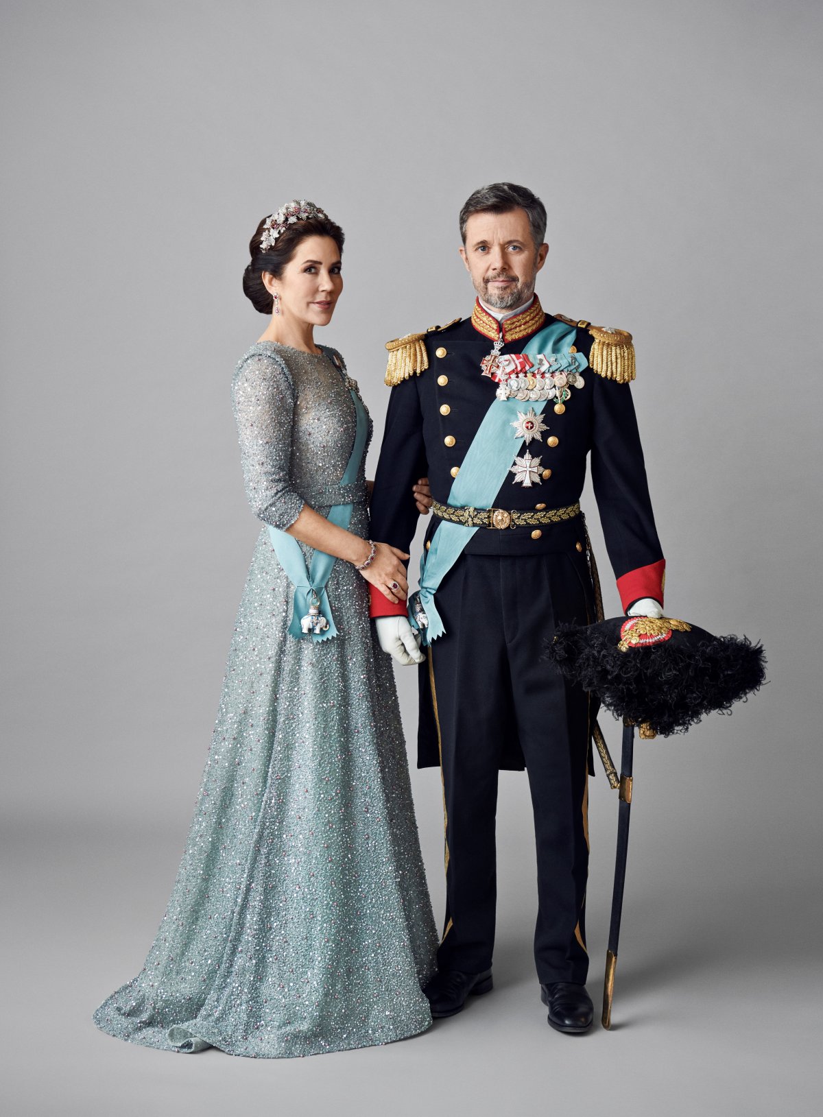 New gala portraits of Crown Prince Frederik and Crown Princess Mary, published February 2022