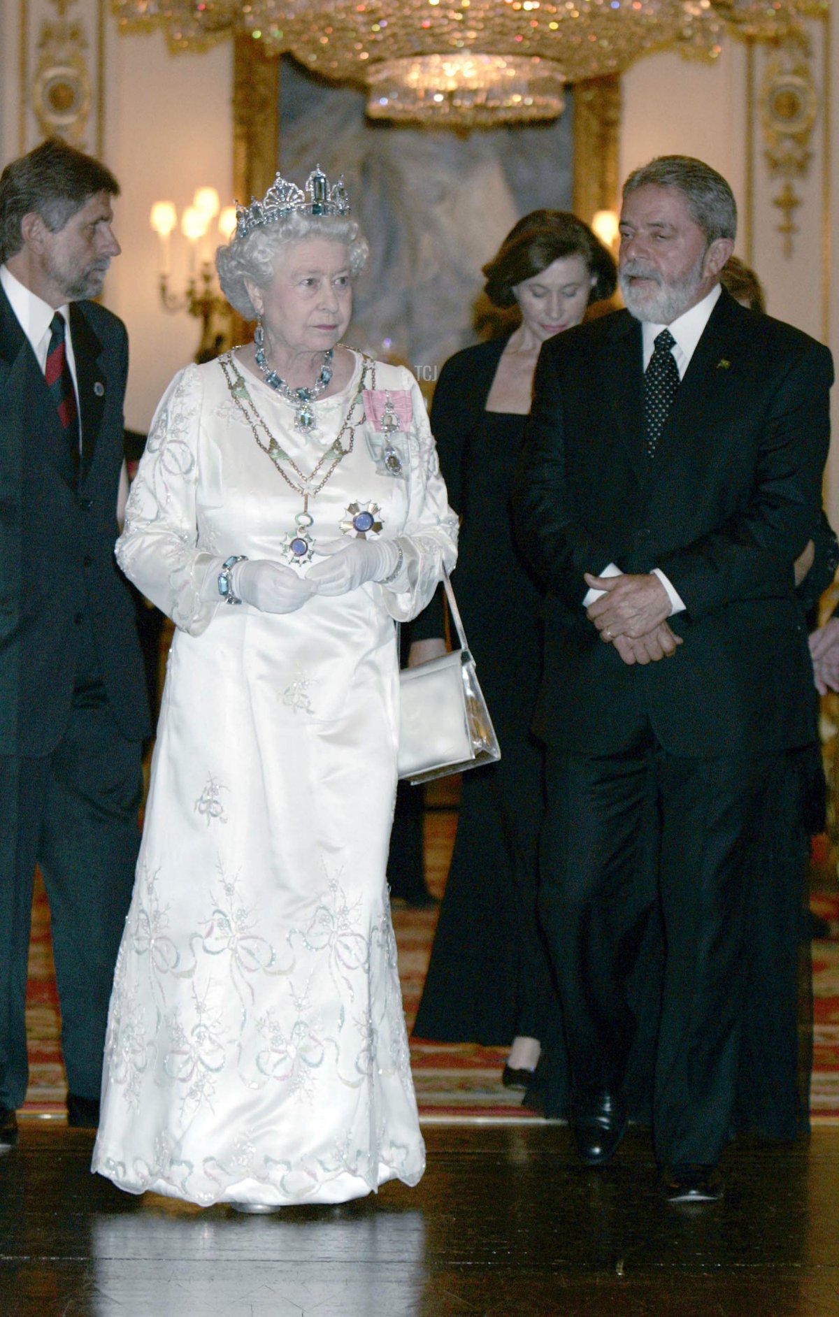Queen Elizabeth II attends a State Banquet in Buckingham Palace, London, 07 March 2006 in honour of Brazilian President Mr Luiz Inacio Lula de Silva