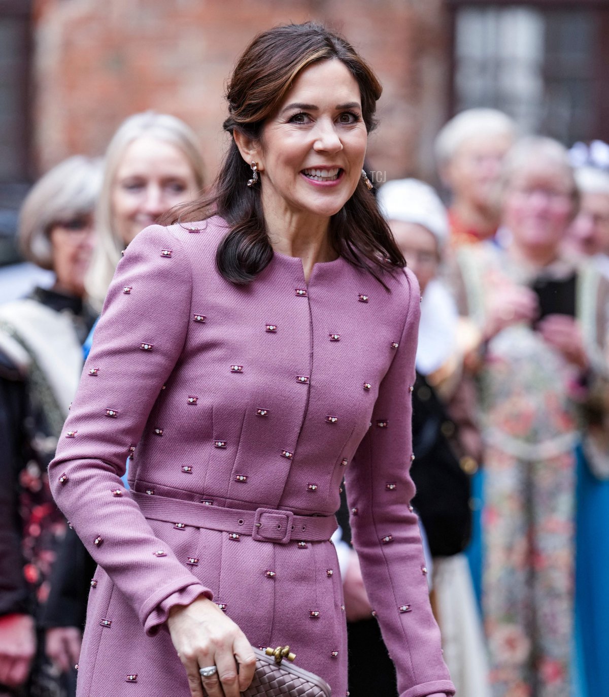 Crown Princess Mary of Denmark visits the Koldinghus to open the exhibition "Mary and the Crown Princesses" on January 31, 2022 in Kolding