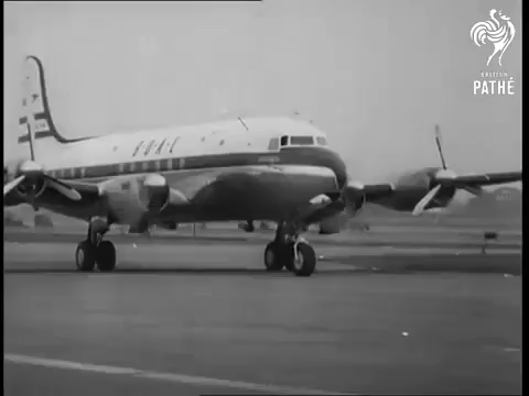 The Queen arrives in London, 7 February 1952