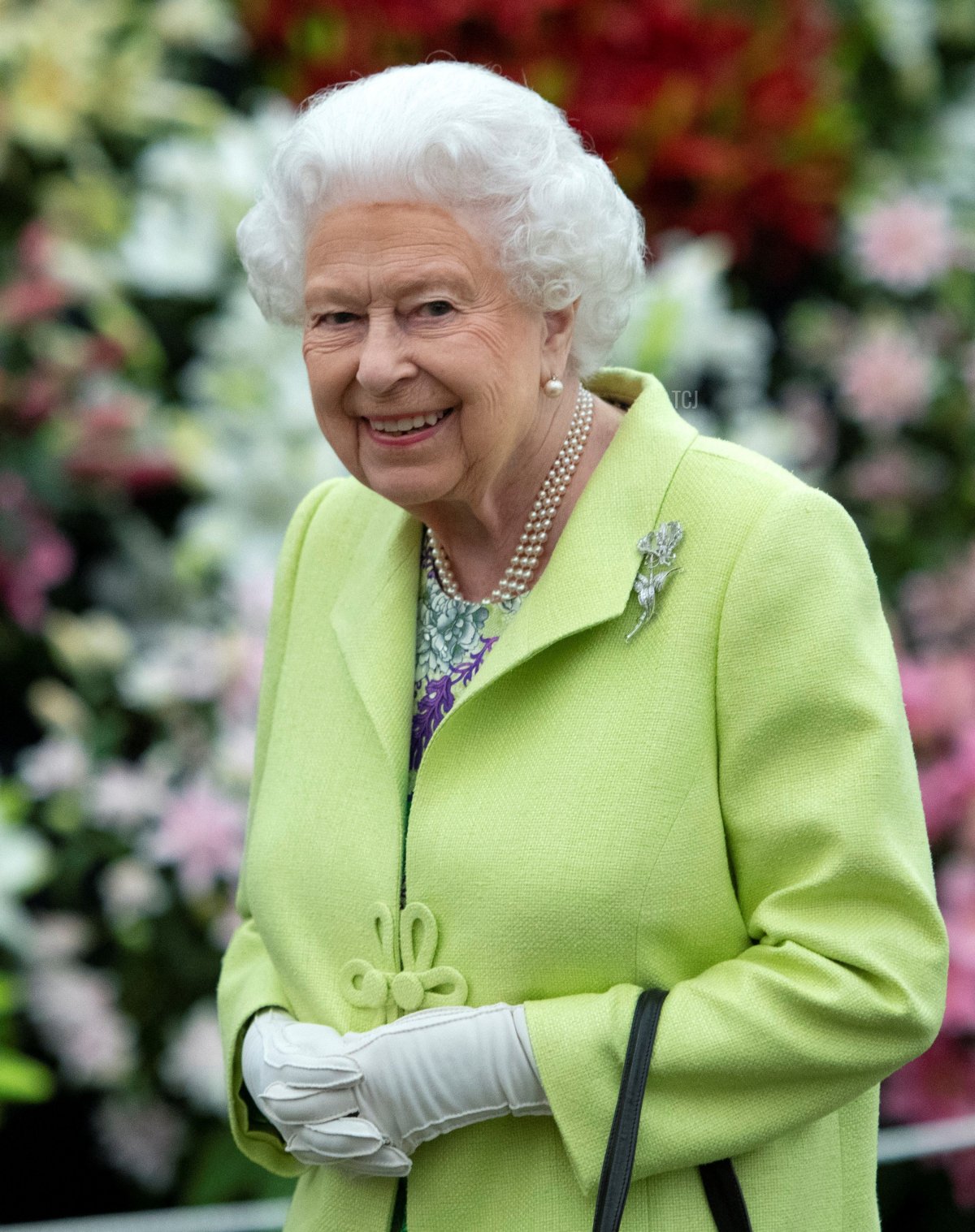 Britain's Queen Elizabeth II visits the 2019 RHS Chelsea Flower Show in London on May 20, 2019