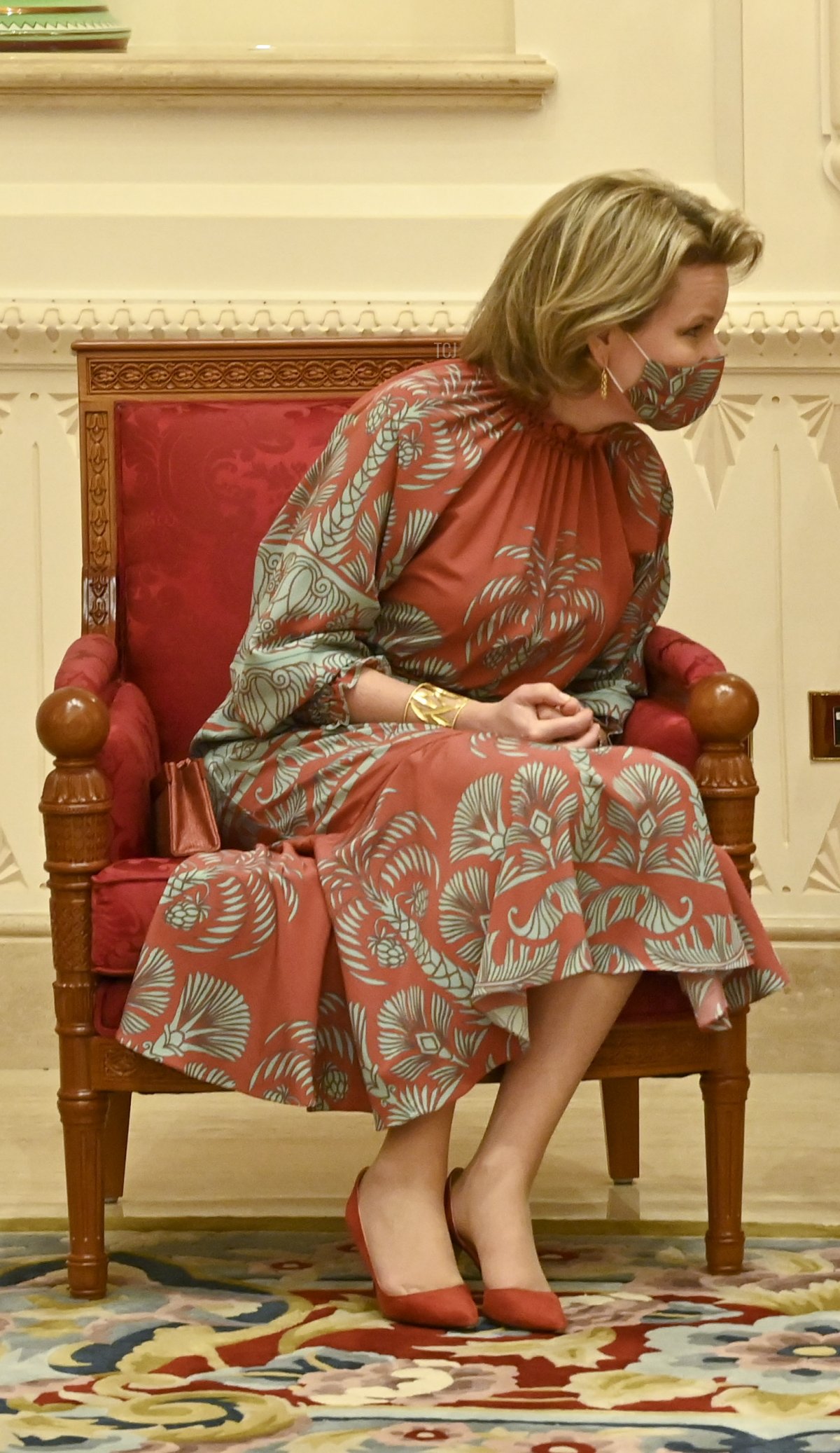 Queen Mathilde of Belgium and King Philippe - Filip of Belgium pictured during the arrival at Muscat International Airport on the first day of an official visit of the Belgian Royals to the Sultanate of Oman and United Arab Emirates, Wednesday 02 February 2022, in Muscat, Oman