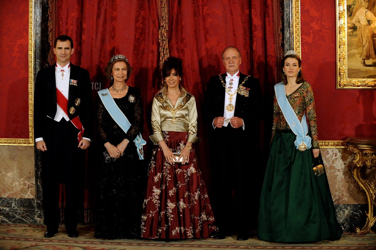 Princess Letizia of Spain attends a Gala Dinner honouring Argentine President Cristina Fernandez de Kirchner, at The Royal palace on February 09, 2009 in Madrid, Spain