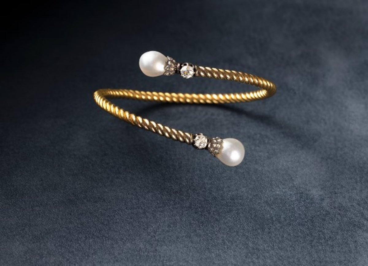 The Pearl Bangle Bracelet