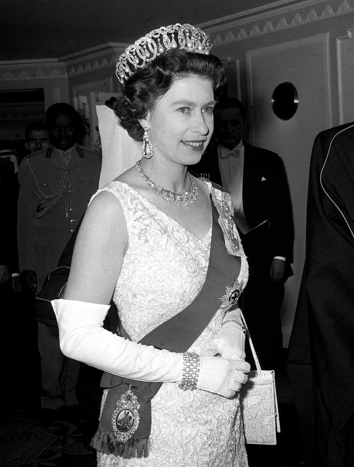 Queen Elizabeth II with King Faisal of Saudi Arabia, when she and the Duke of Edinburgh were the King's guests of honour at a banquet in the Dorcester Hotel, London on his last day of his state visit, May 1967
