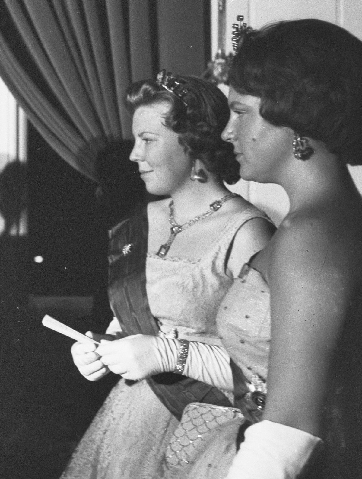 Princess Beatrix and Princess Irene during the Belgian state visit to the Netherlands, July 1959