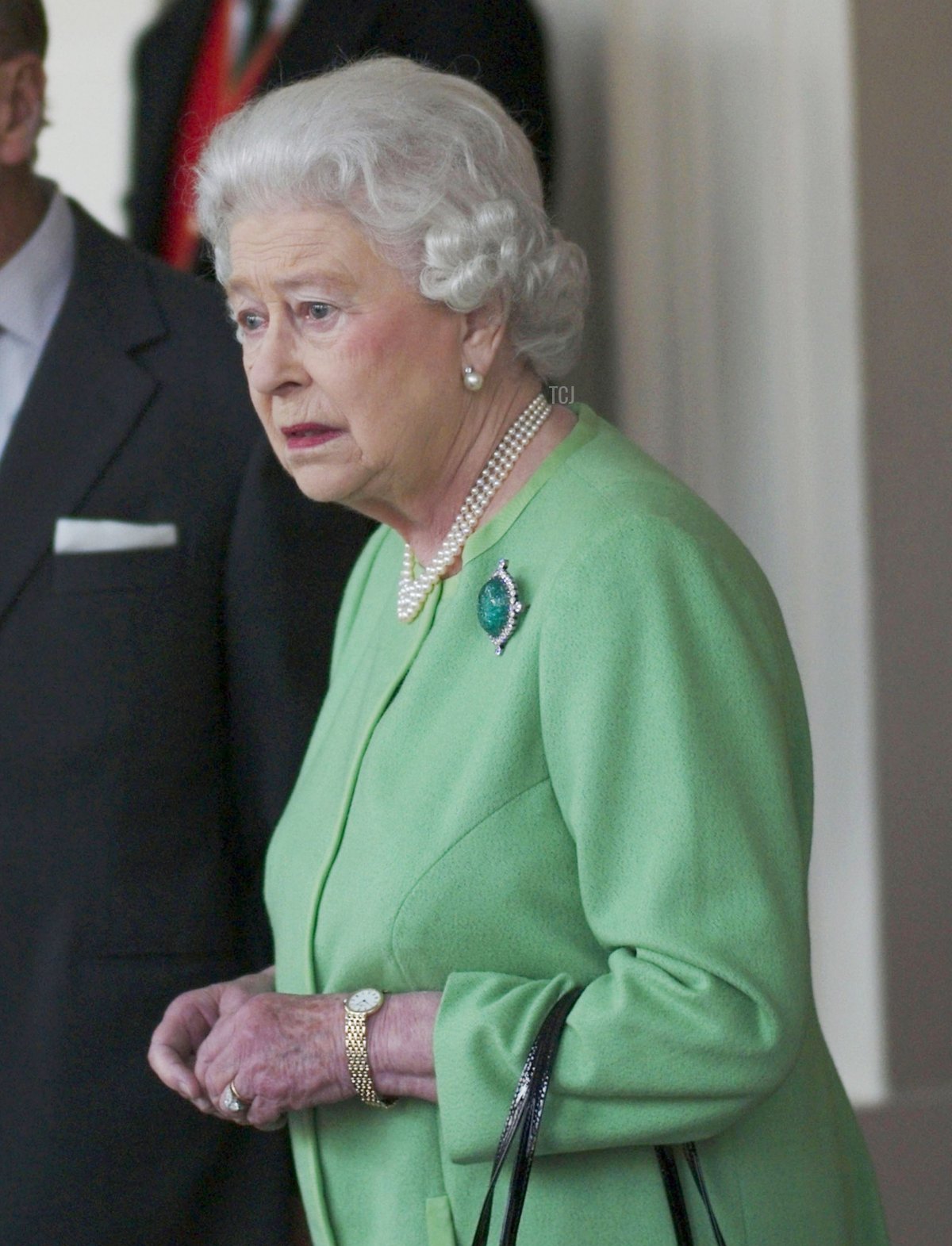 Queen Elizabeth II and Prince Philip, Duke of Edinburgh bid farewell to Turkish President Dr. Abdullah Gul and his wife Hayrunnisa Gul at Buckingham Palace on November 24, 2011 London