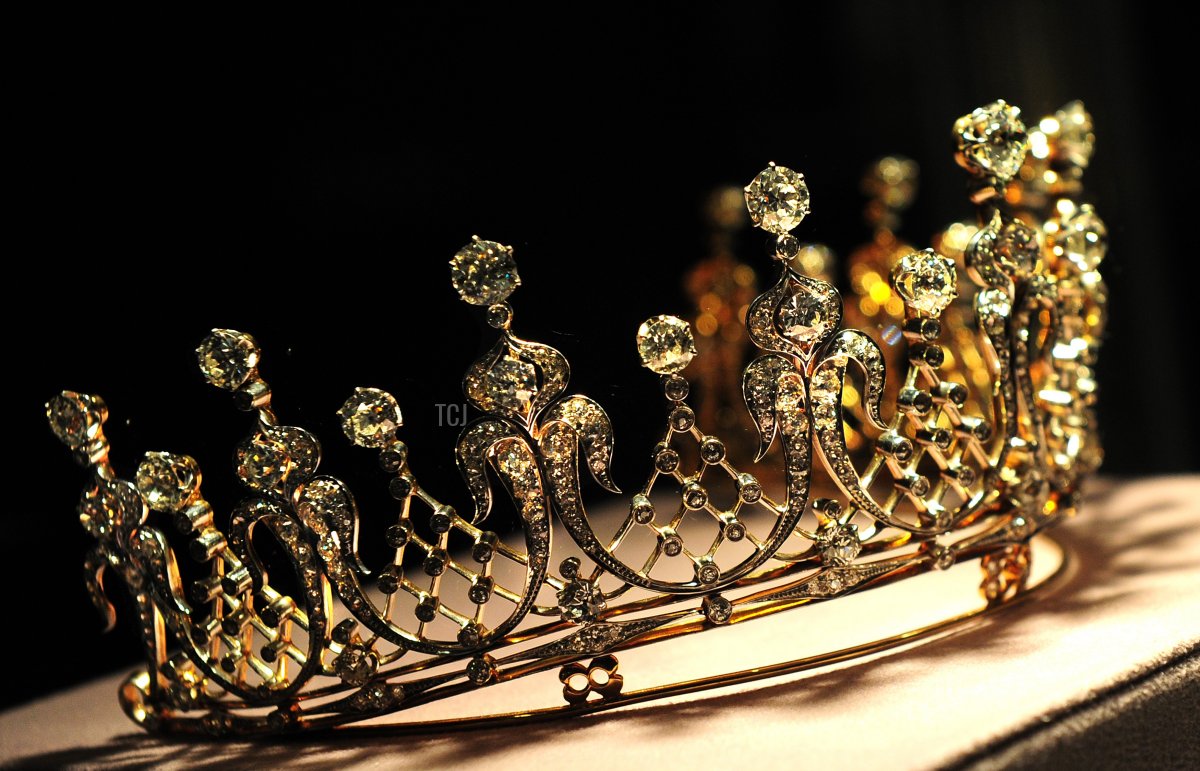 The Mike Todd Antique Diamond Tiara, priced between $60,000 - $80,000, is displayed during a press preview of Christie's The Elizabeth Taylor Collection in West Hollywood on October 10, 2011 in Southern California
