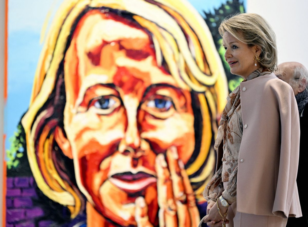 Queen Mathilde of Belgium pictured during a royal visit to the exhibition 'Le monde et l'intime' by the artist Charles Szymkowicz, Friday 01 April 2022, in Liege. The exhibition includes 350 works by the Belgian painter who is considered one of the great names of Expressionism in Europe