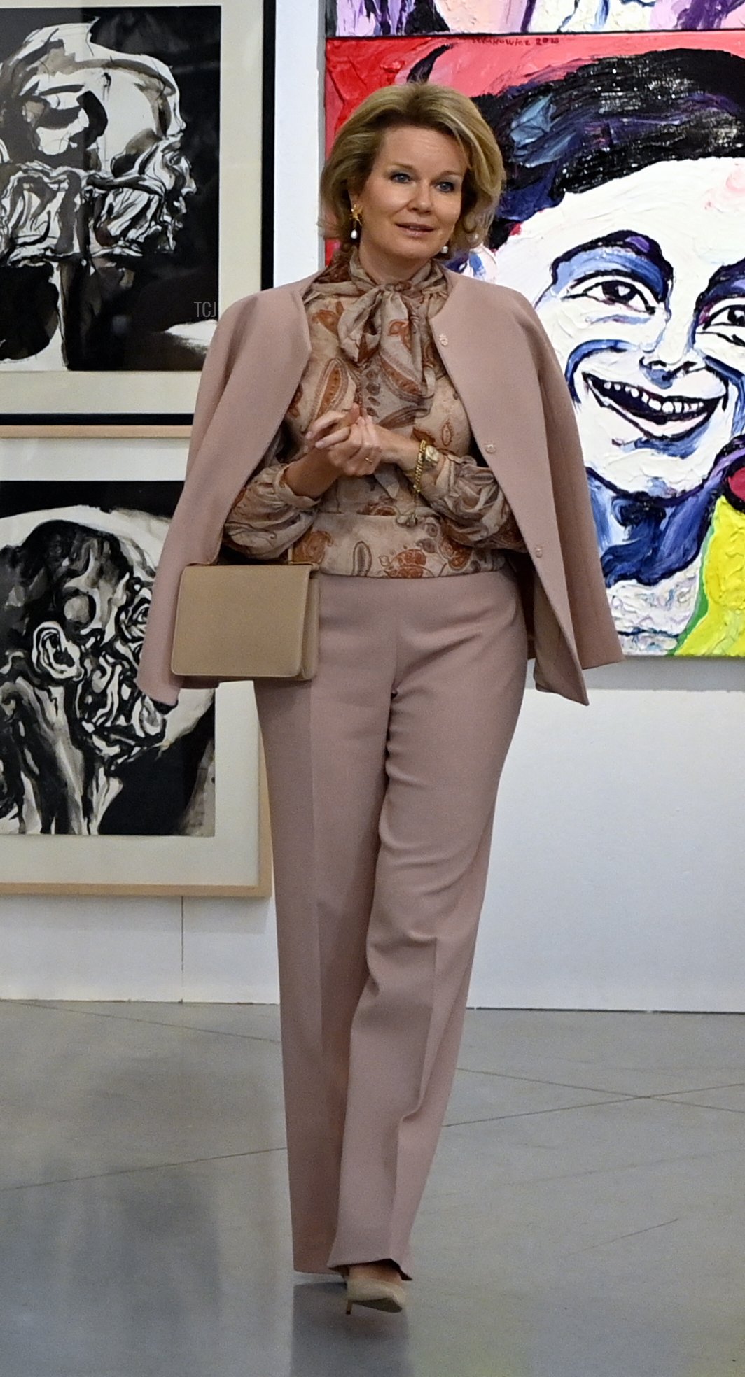 Queen Mathilde of Belgium pictured during a royal visit to the exhibition 'Le monde et l'intime' by the artist Charles Szymkowicz, Friday 01 April 2022, in Liege. The exhibition includes 350 works by the Belgian painter who is considered one of the great names of Expressionism in Europe