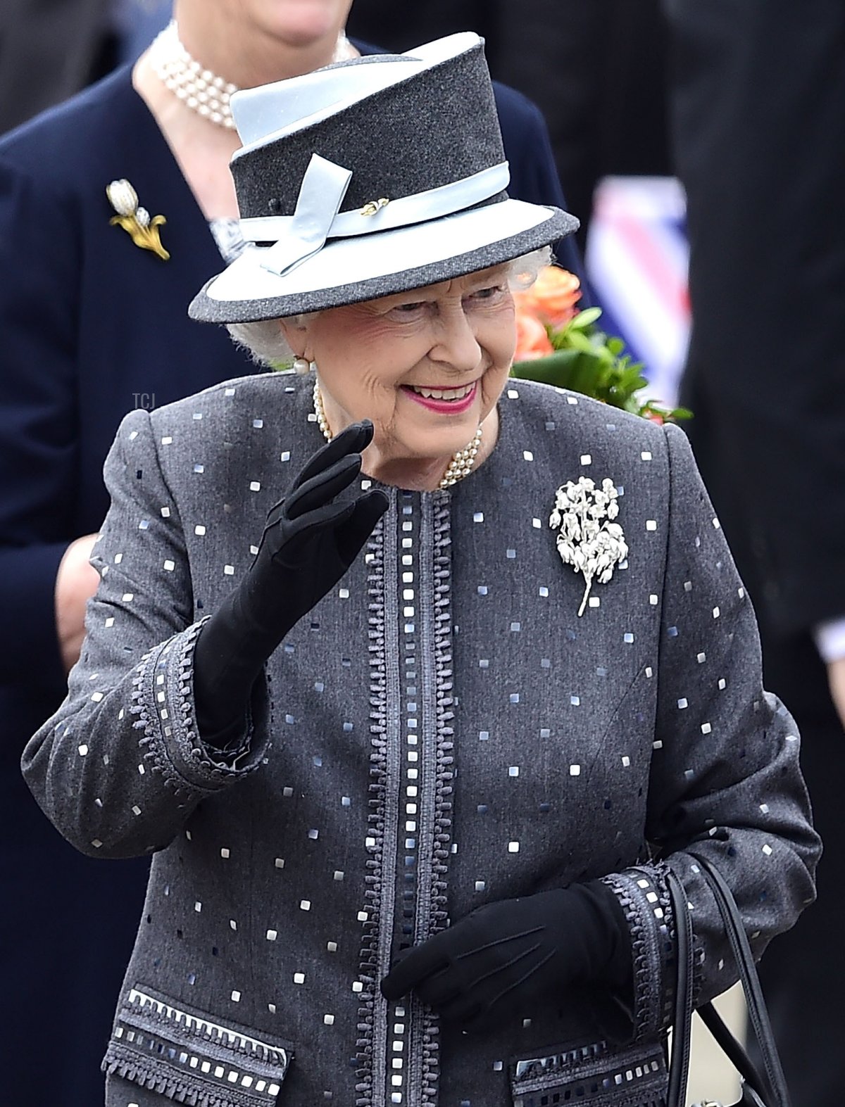 Queen Elizabeth II arrives at the military airport of Celle on June 26, 2015 in Celle, Germany