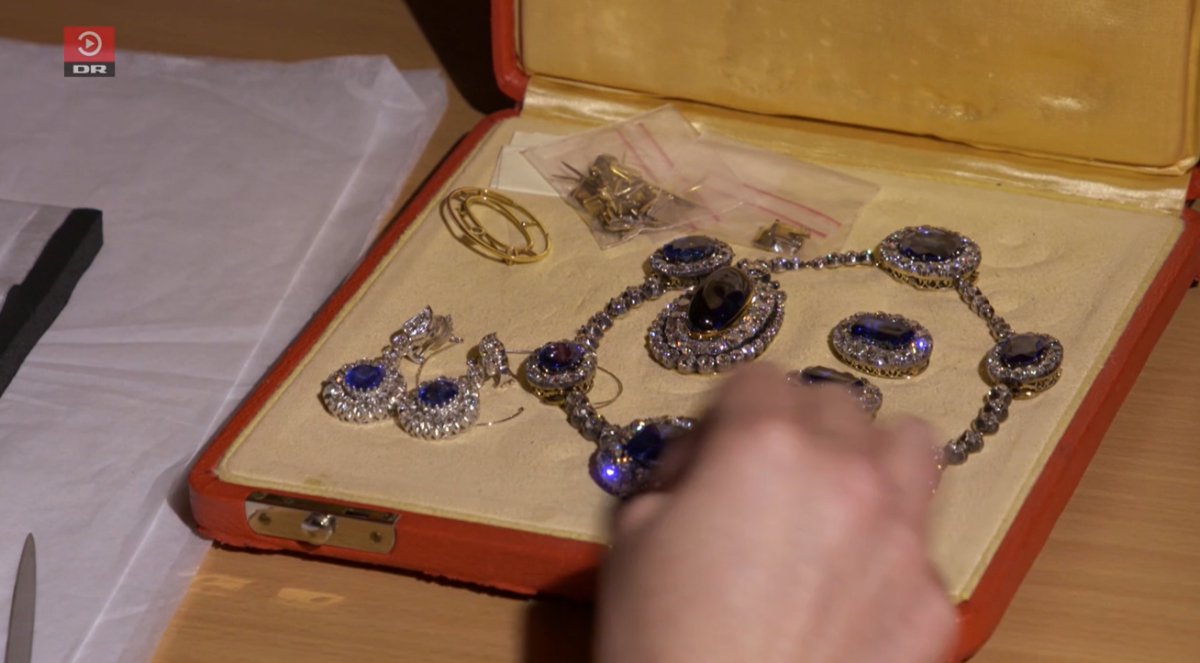 The Queen's Treasury, Episode 2